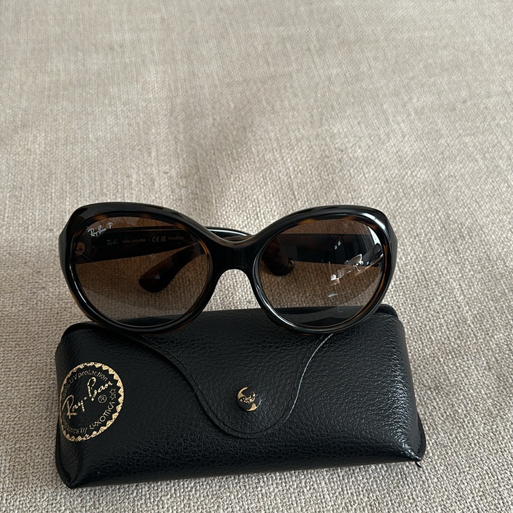 Ray Bans sunglasses